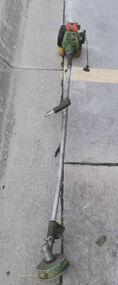 1 Green Machine 3000 M weed wacker String Trimmer